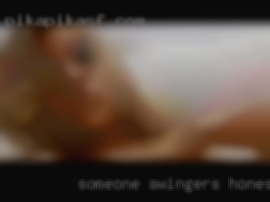 Someone swingers honest and club not into games near Muscle Shoals.